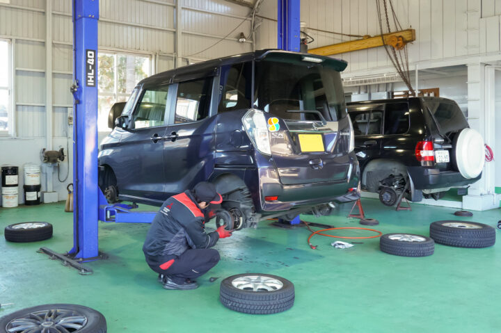 車検・板金・修理・点検の様子
